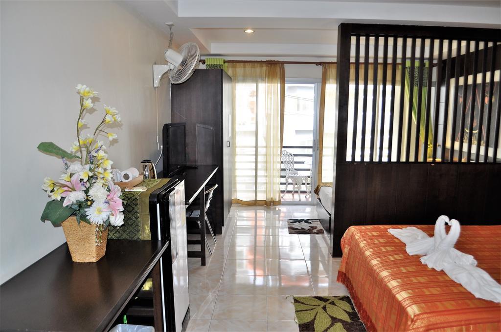 Thai Classic Hotel Patong Exterior photo